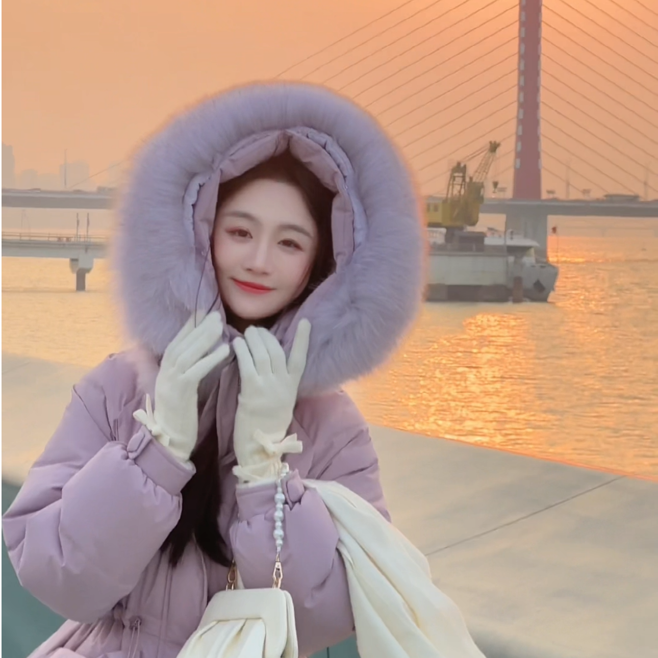 苏醒的乐园2024年冬季新品时尚气质狐狸毛领羽绒服SXYRF24174