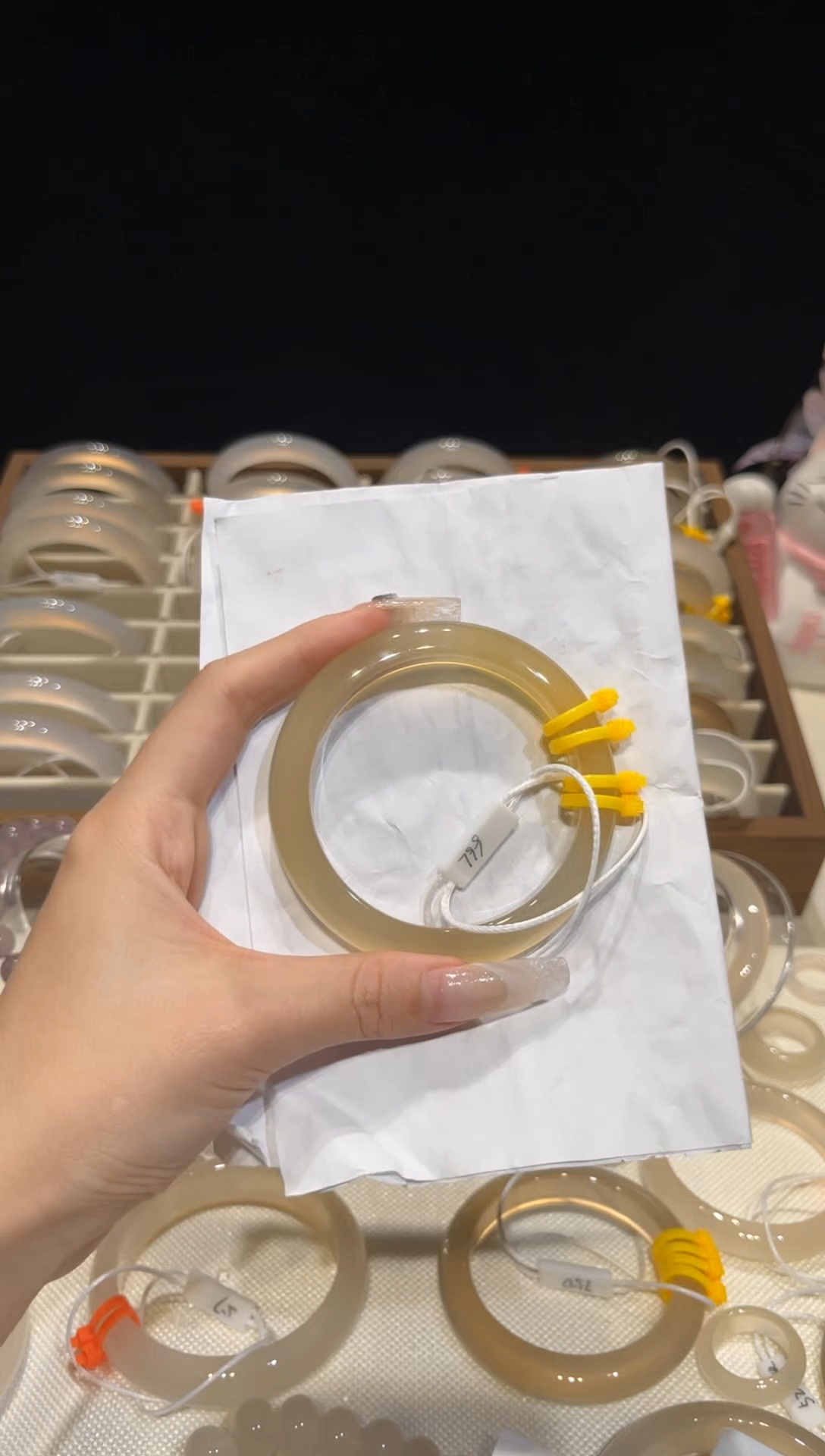 玛瑙/玉髓手镯未镶嵌纯天然马料玛瑙手镯