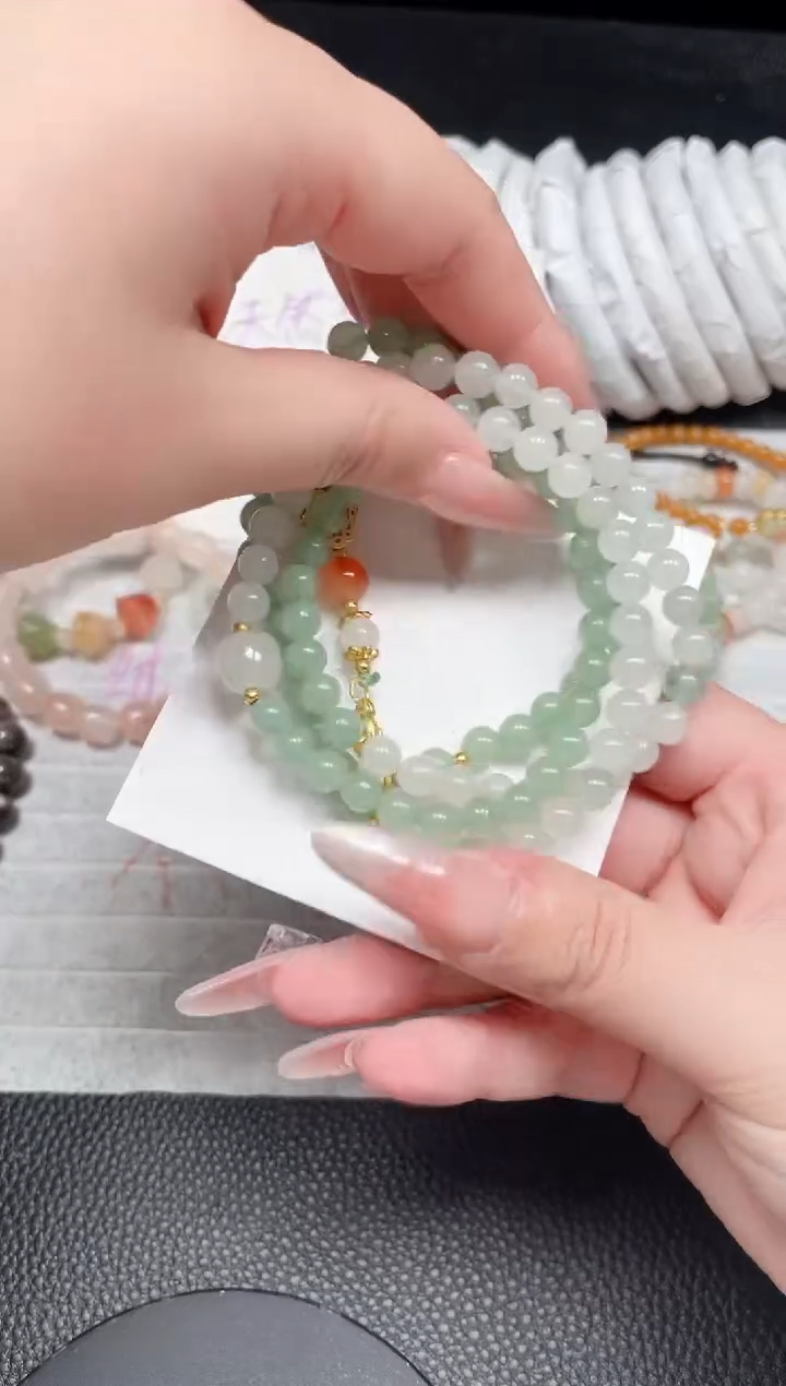 【闪购商品】石英质玉手镯未镶嵌毛衣链