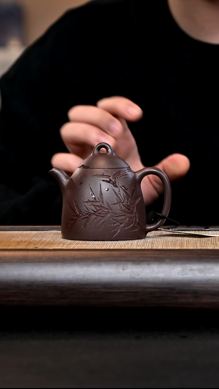 【闪购商品】紫砂茶壶EF156163 秦权刻竹 底槽清
