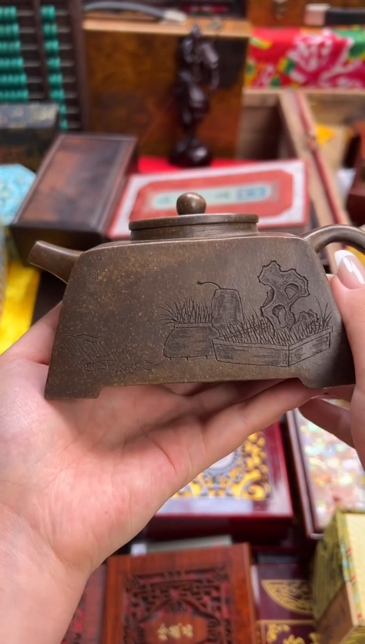 茶壶紫砂--------瓷---------