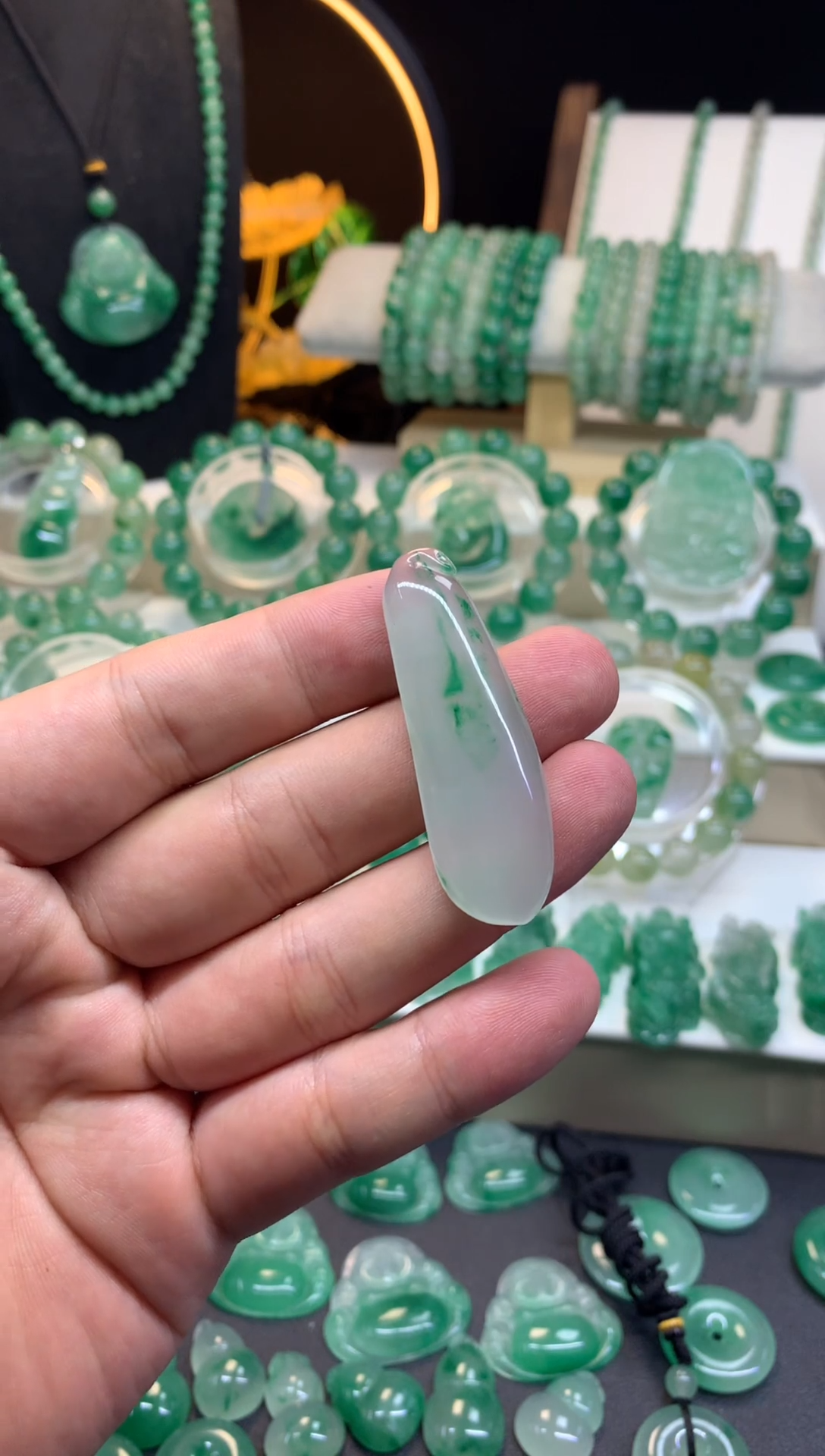 吊坠(不含链)未镶嵌石英质玉（非洲翠）福瓜