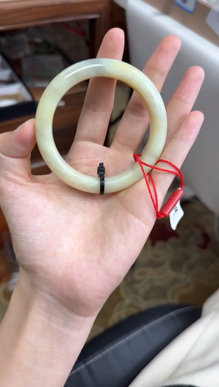 未镶嵌手镯和田玉54