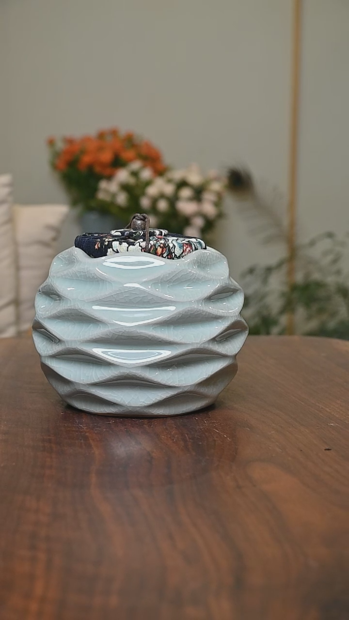 其他茶叶罐微瑕 粉青釉 朱家款