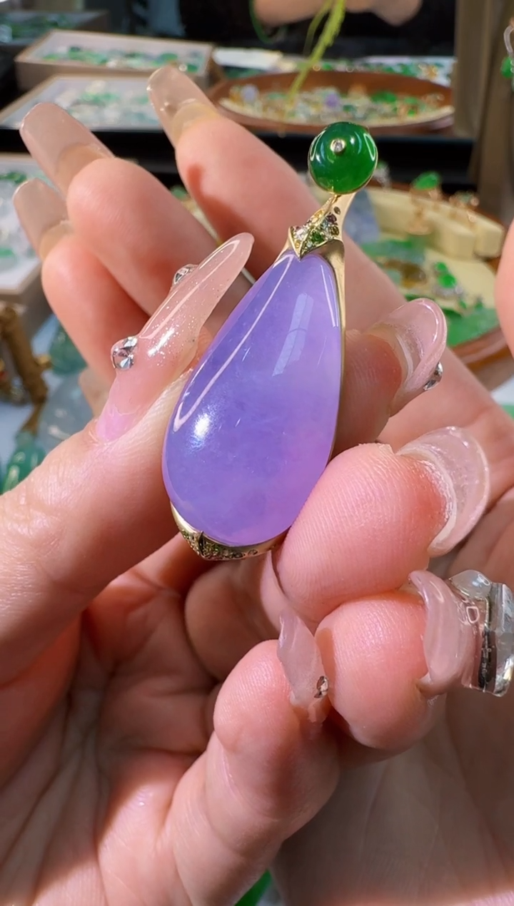 【闪购商品】翡翠颈饰18K金镶嵌缅甸翡翠A货吊坠