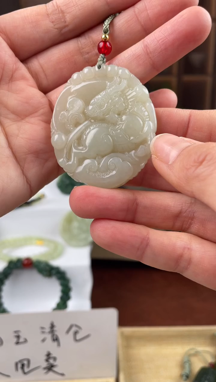 颈饰未镶嵌和田玉拍一发一，多样性发货