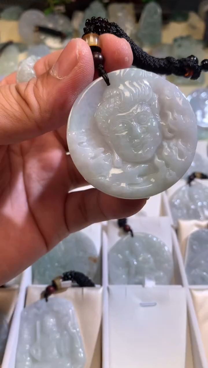 翡翠未镶嵌颈饰4/17/163