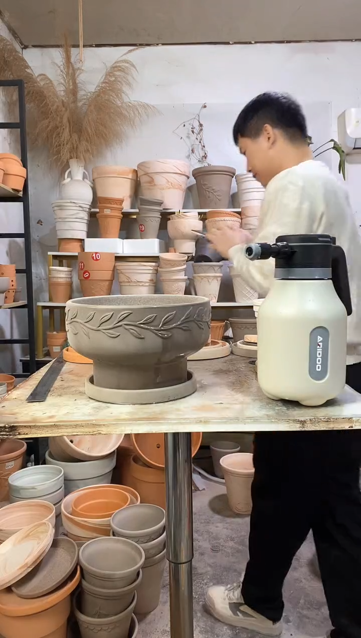 瑕疵无售后25*16灰陶矮盆 1盆1托