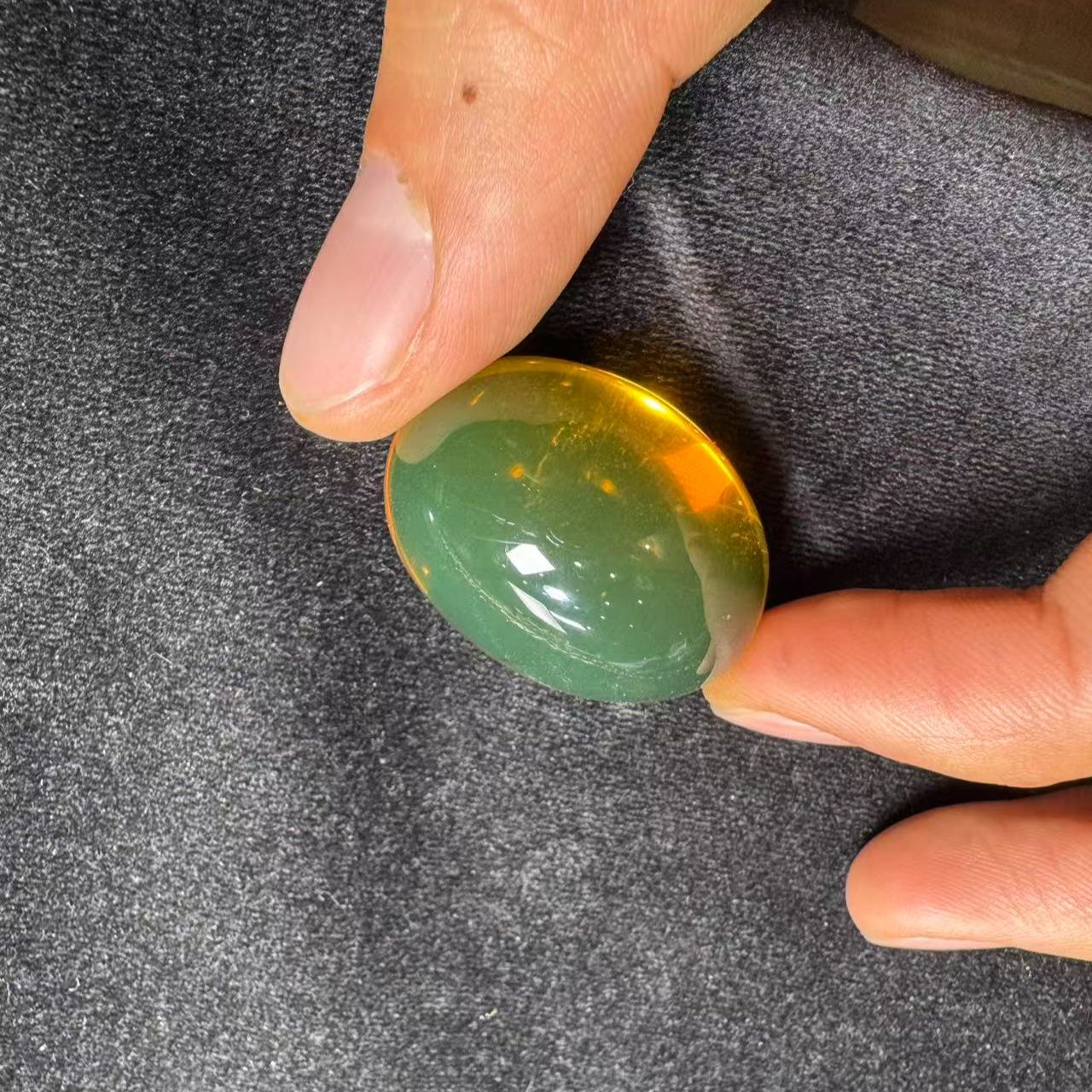 黄茶底变色龙蛋面