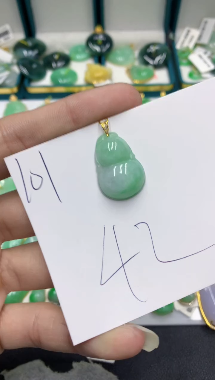 【闪购商品】翡翠颈饰18K金镶嵌翡翠