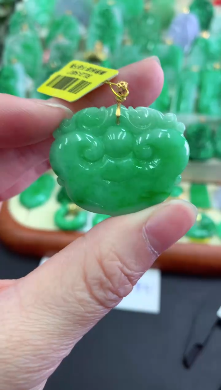 【闪购商品】翡翠吊坠(不含链)18K金镶嵌挂件