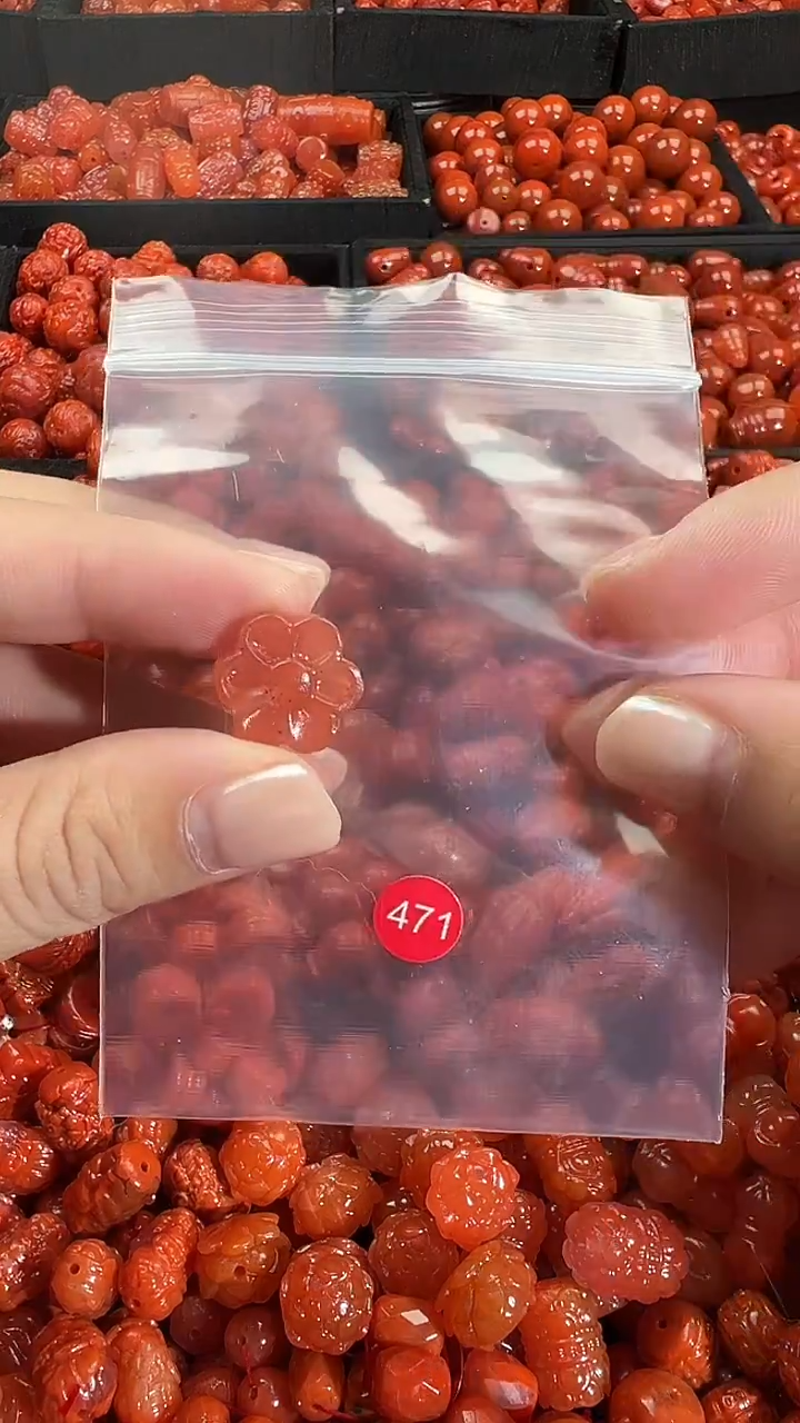 颈饰未镶嵌南红玛瑙1