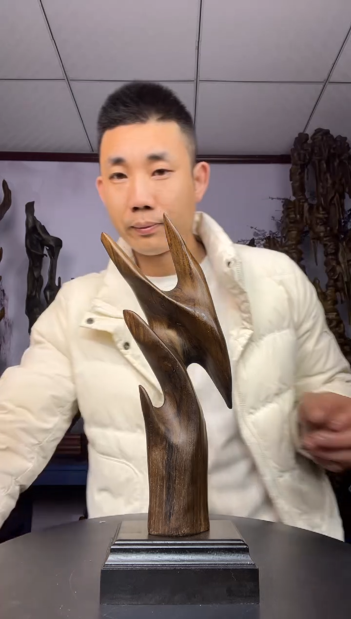 金丝楠木雕款知*践金丝楠木工艺品摆件