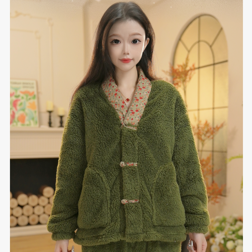 【岁岁暖绿】M秋冬新款长袖加绒厚款家居服高颜值柔软睡衣套装