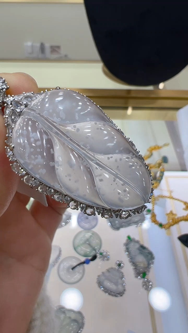 【闪购商品】翡翠吊坠(不含链)18K金镶嵌团购多样性发一件