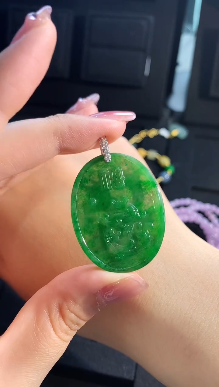 【闪购商品】翡翠颈饰18K金镶嵌吊坠