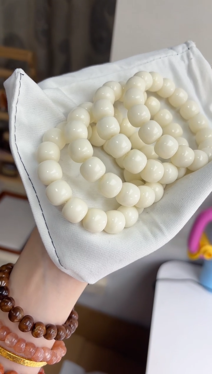 手串菩提根/象牙果大白兔玉化桶珠12*14mm手串