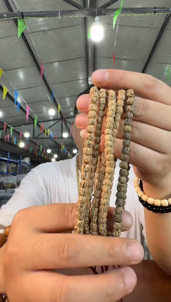 柏香籽/百香籽吊坠H38实物为准