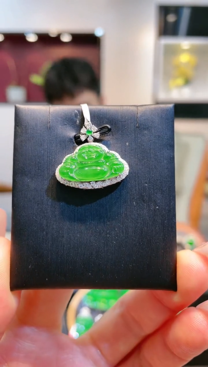 【闪购商品】翡翠颈饰18K金镶嵌A17天然A货翡翠吊坠