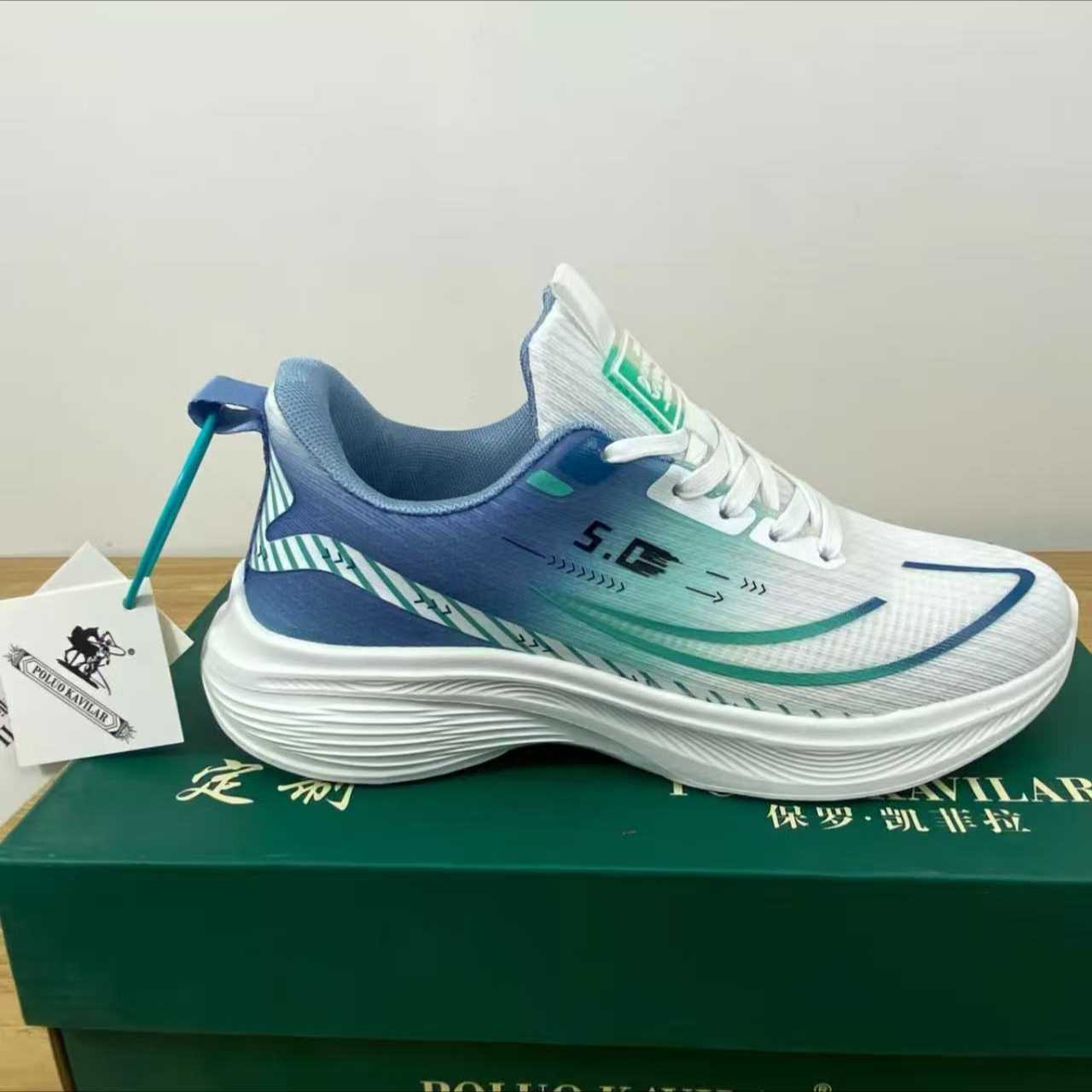 男女同款新款舒适轻便透气慢跑鞋5055