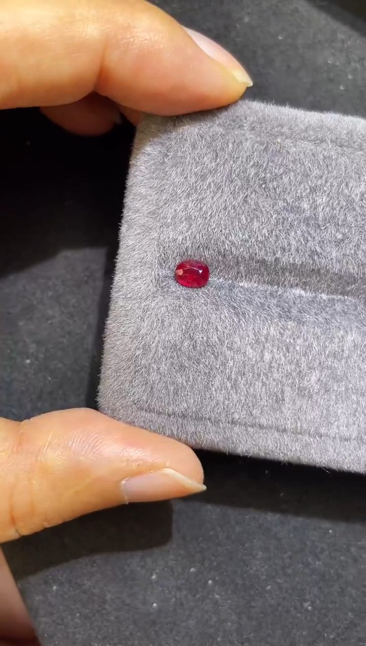 定制红宝石定制未镶嵌天然0.6克拉无烧GRC国际证书鸽血红