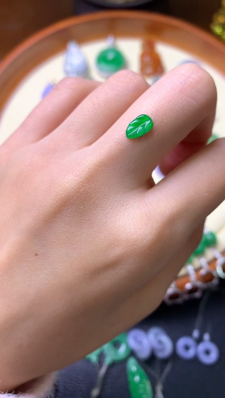 【闪购商品】定制翡翠未镶嵌裸石（镶嵌定制）