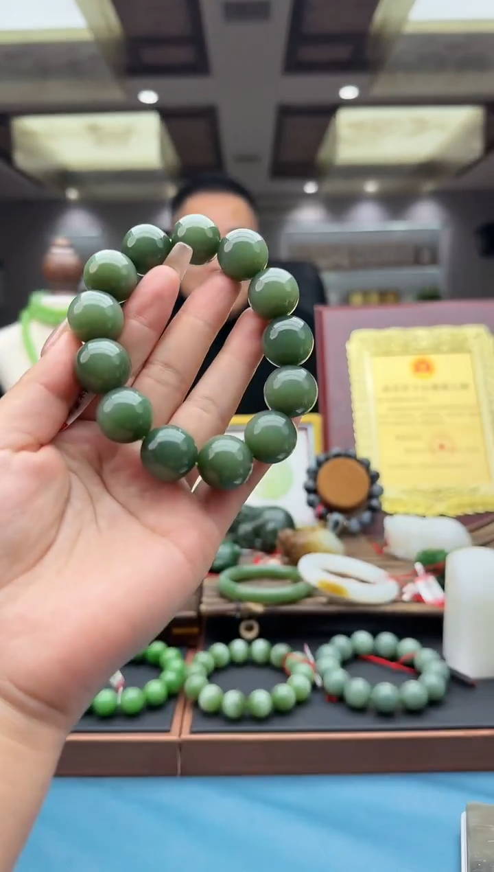 未镶嵌手串和田玉ebfq