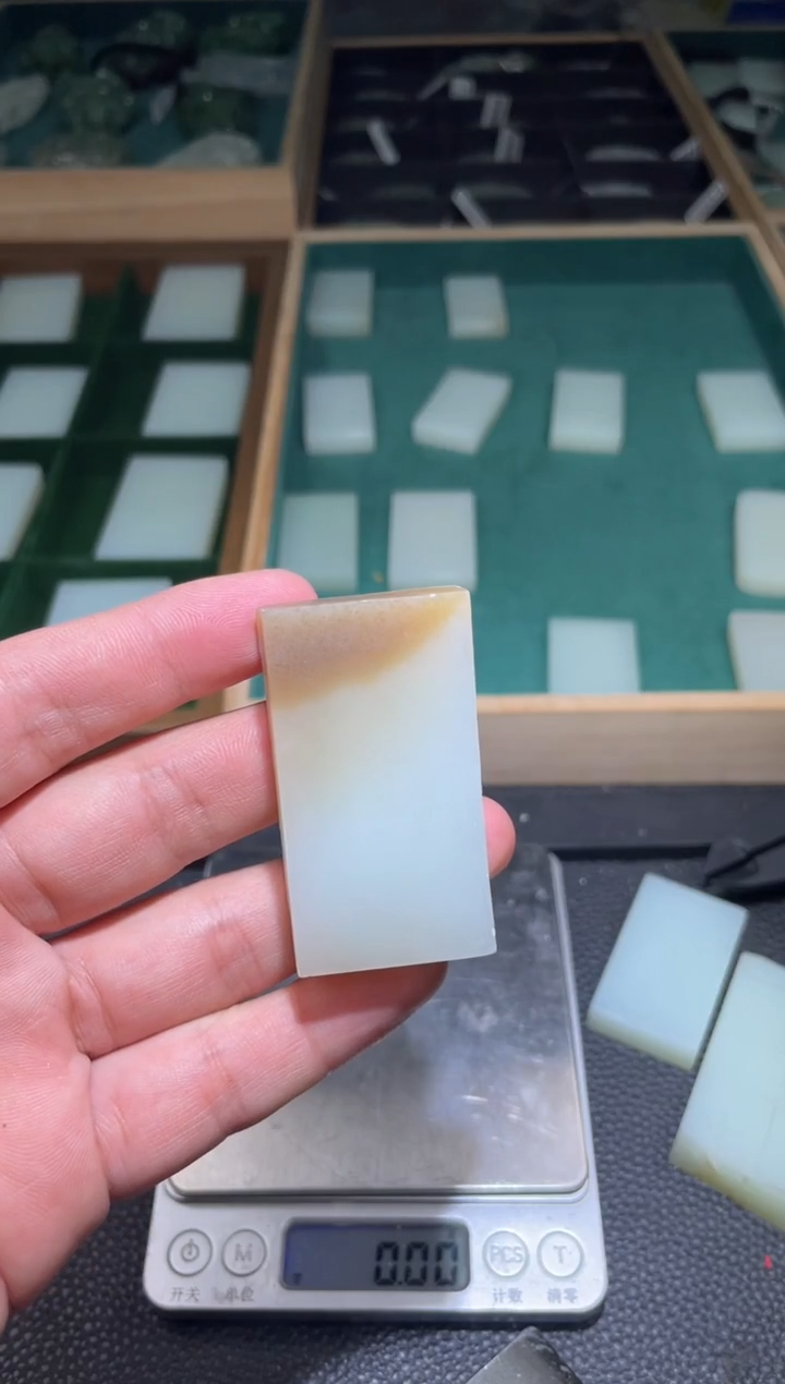 定制和田玉柱*咪定制挂件