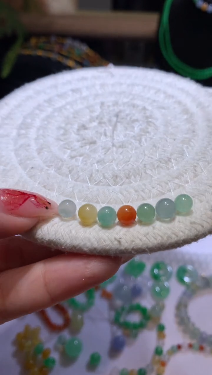 【闪购商品】定制翡翠未镶嵌珠子一组7颗  680+68