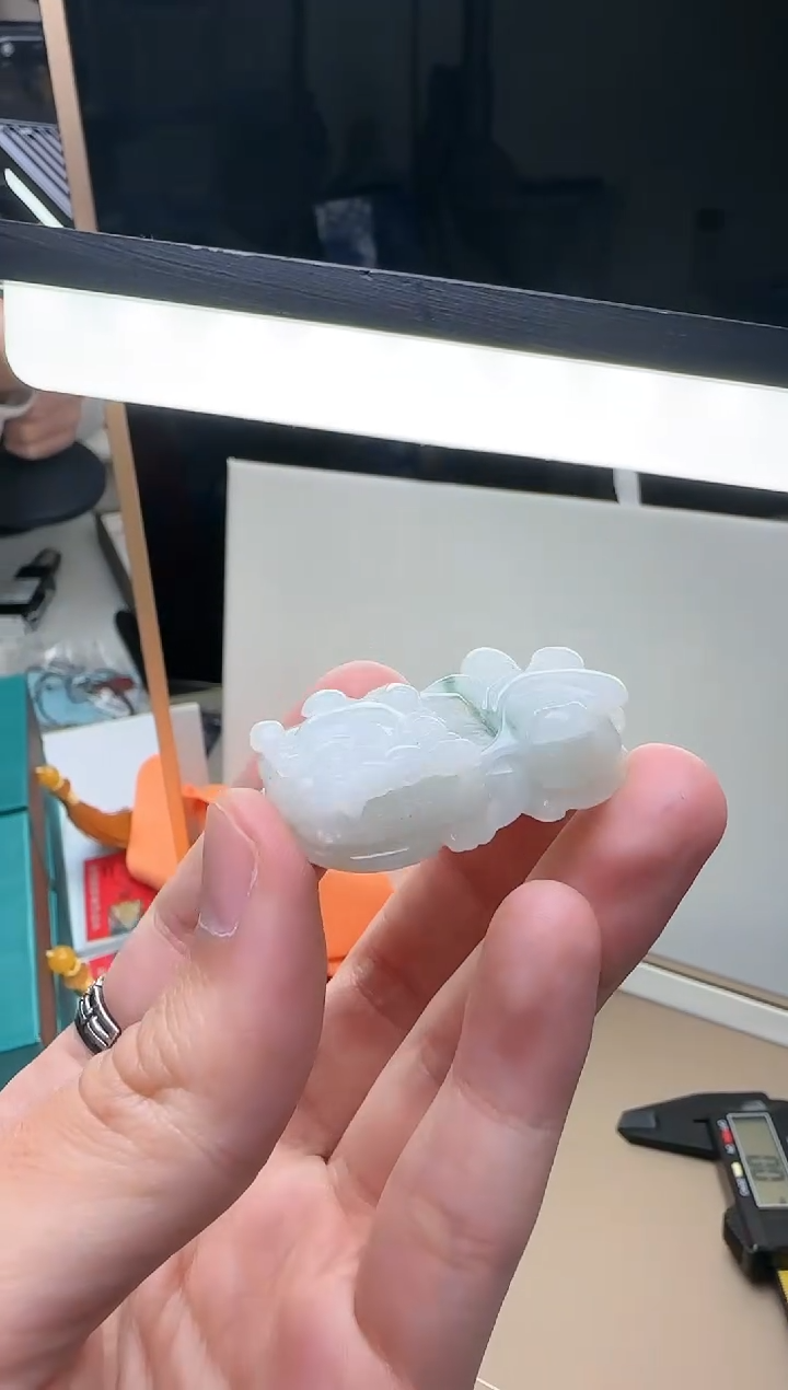 【闪购商品】翡翠吊坠(不含链)未镶嵌翡翠吊坠81