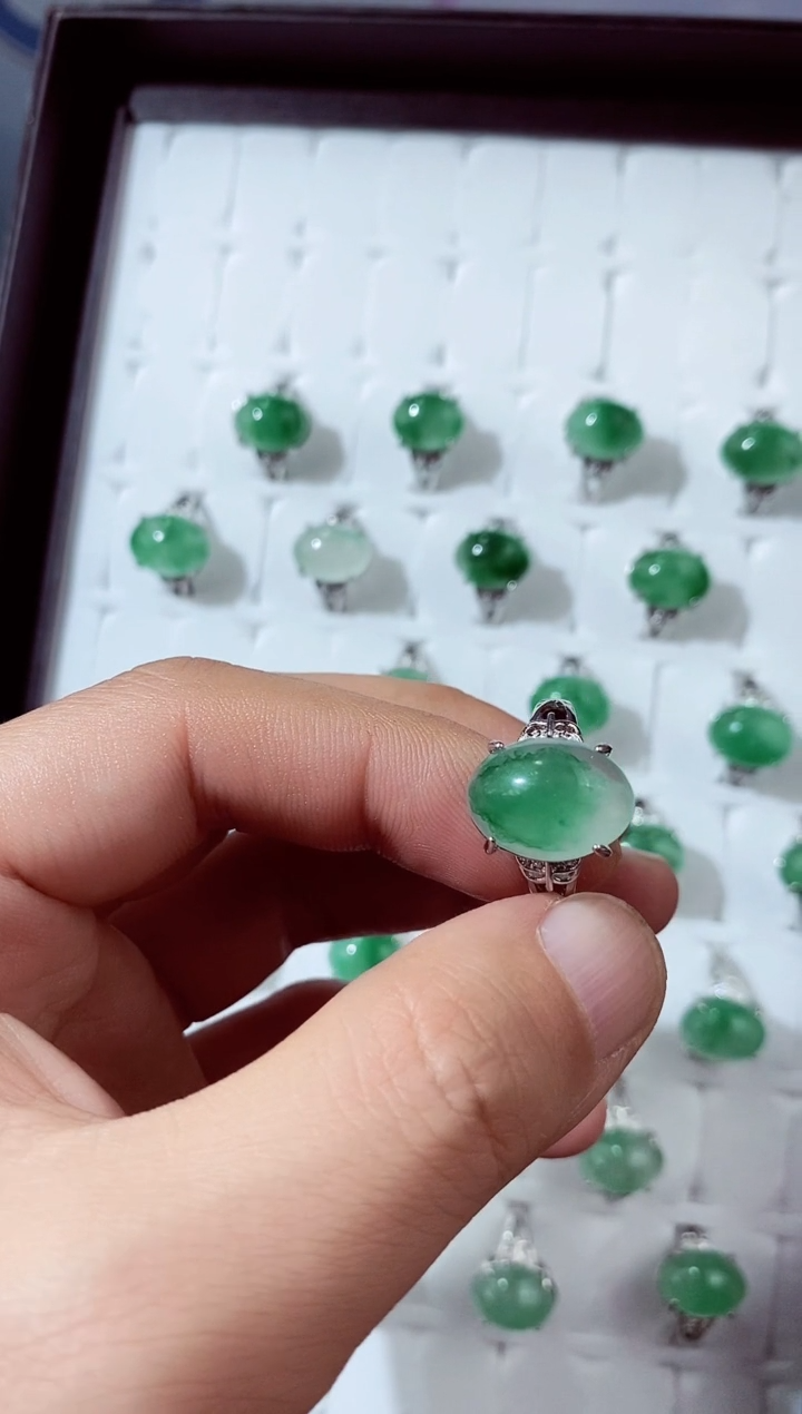 【闪购商品】石英质玉戒指合金戒指