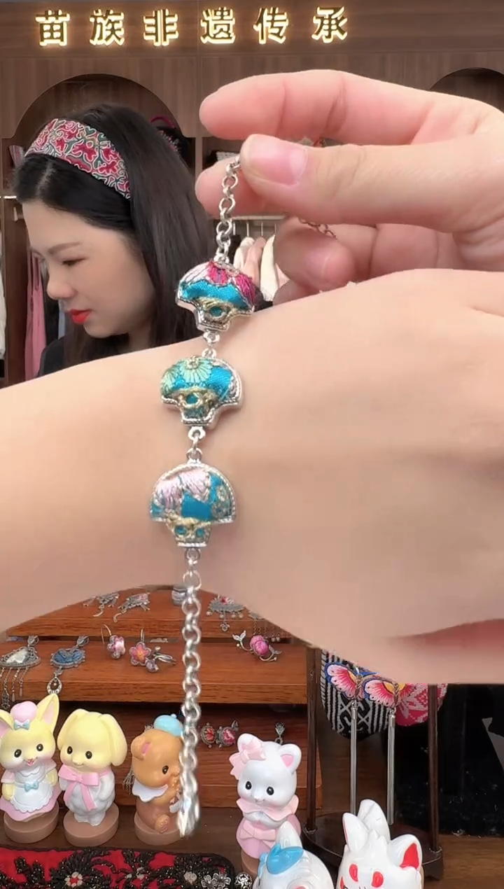 【闪购商品】织绣扶光苗绣传承25