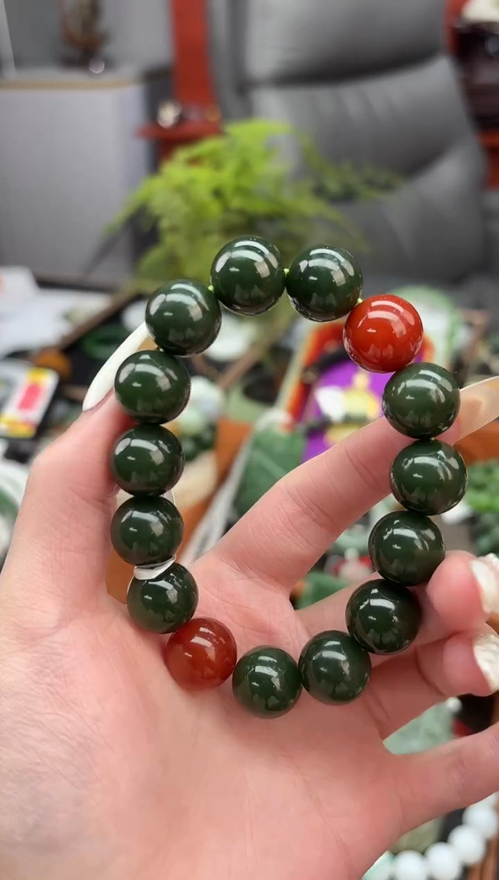 未镶嵌手串和田玉董小姐推荐 多样性发货 拍一发一by14
