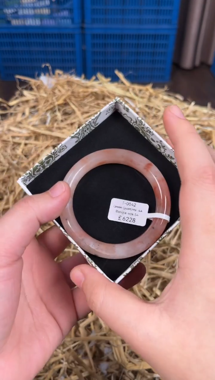 未镶嵌手镯石英质玉T0042