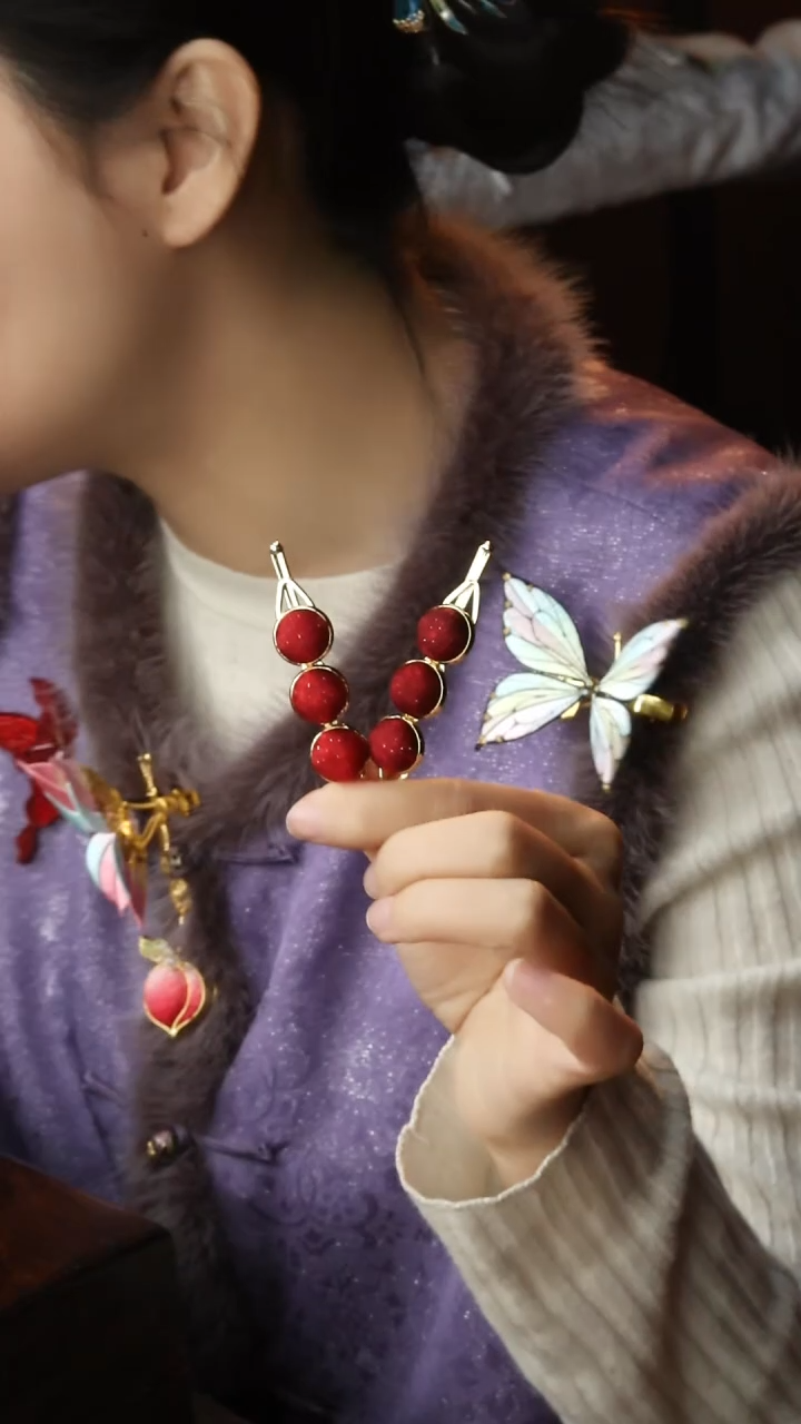 【闪购商品】刺绣纯手工非遗国风饰品一个