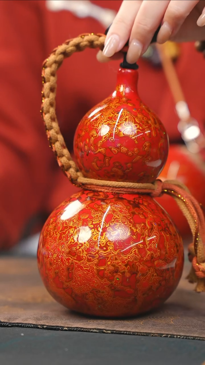 【闪购商品】RQ212漆艺酒葫芦不包手串及旋转底座