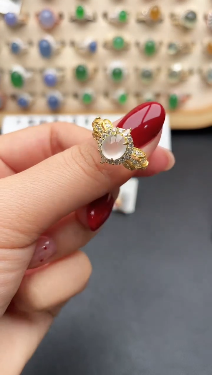 未镶嵌戒指翡翠一物一证一礼盒