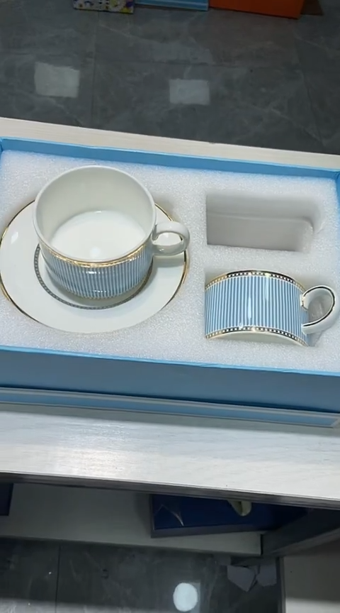 瓷片生活的本意是开心啊@@1