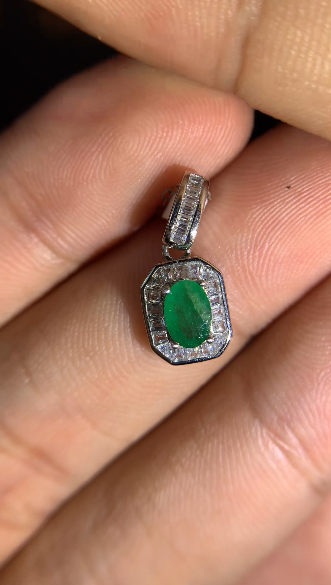 【闪购商品】祖母绿吊坠银S925镶嵌活口-有裂