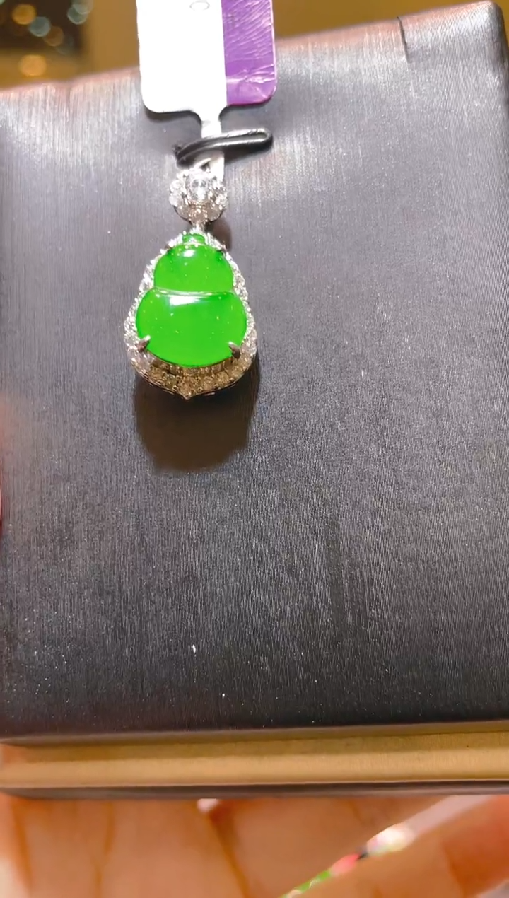 【闪购商品】翡翠吊坠(不含链)未镶嵌A84