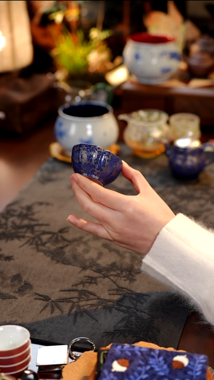 主人杯············