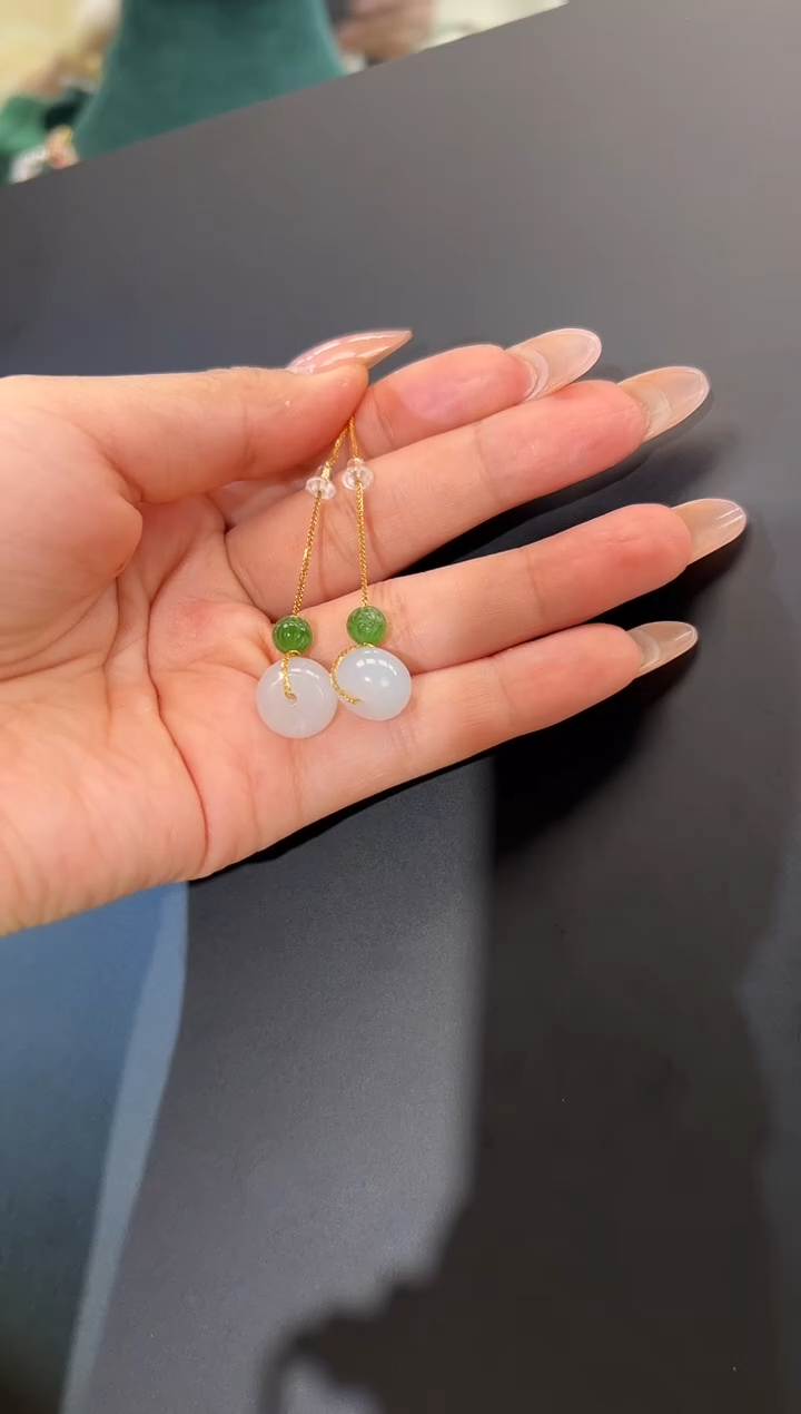 18K金镶嵌翡翠耳饰耳饰