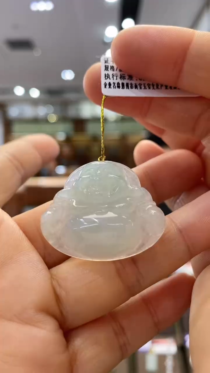翡翠未镶嵌颈饰佛公