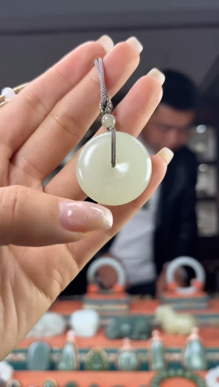 颈饰未镶嵌和田玉佩佩30mm左右