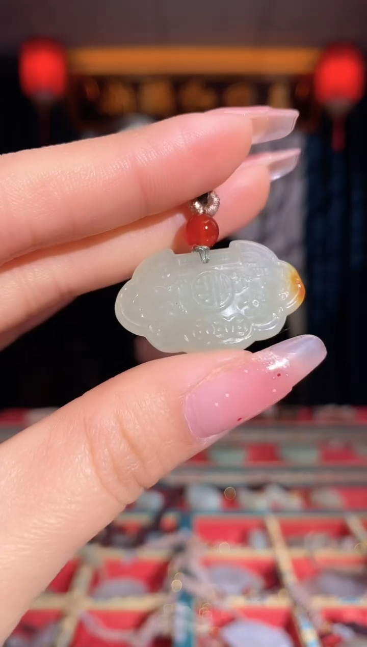 【闪购商品】和田玉颈饰未镶嵌蛇牌