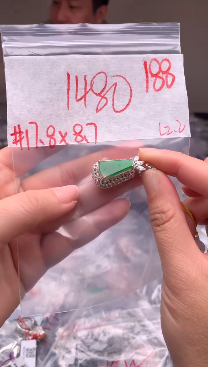【闪购商品】定制翡翠未镶嵌毛货需精细抛光拍一发一
