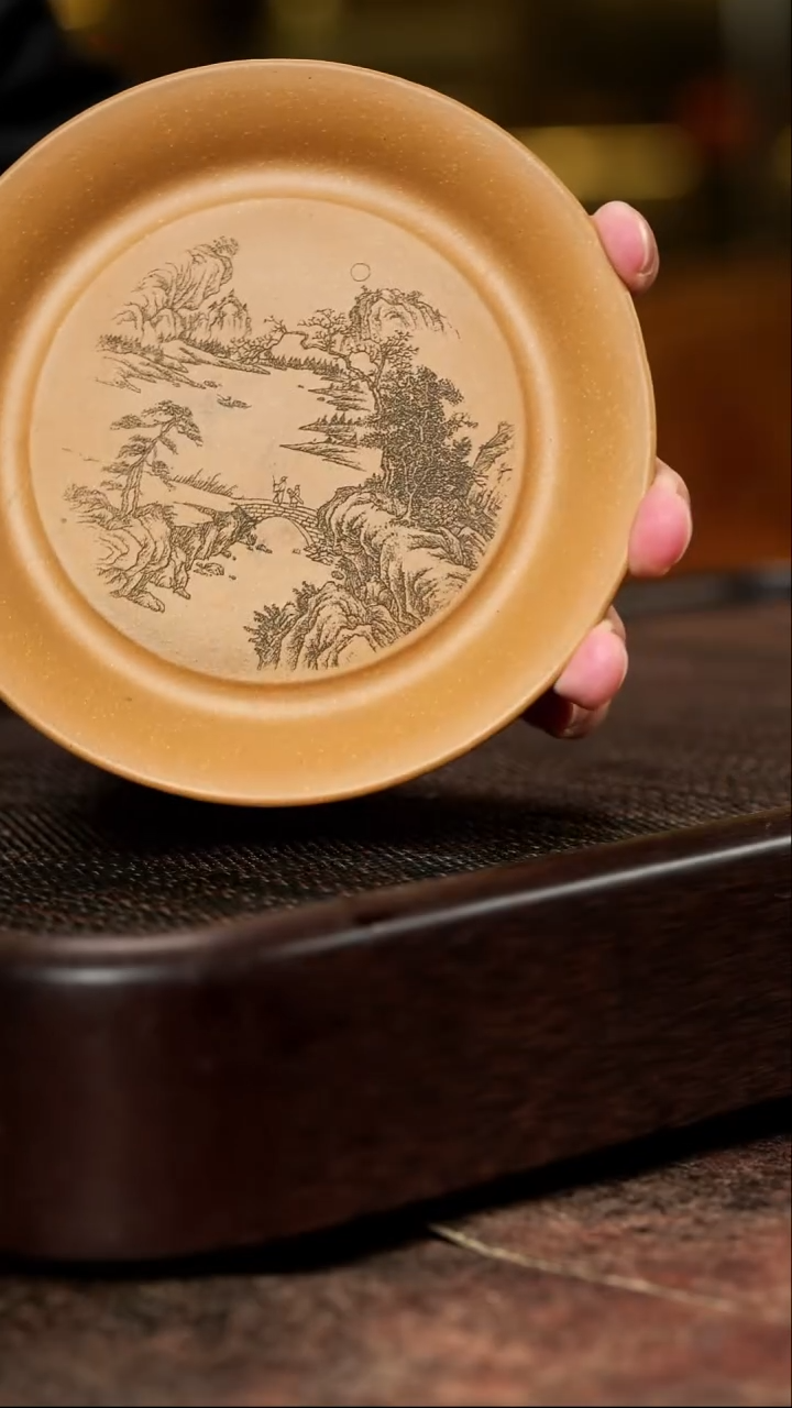 宜兴紫砂山水壶承