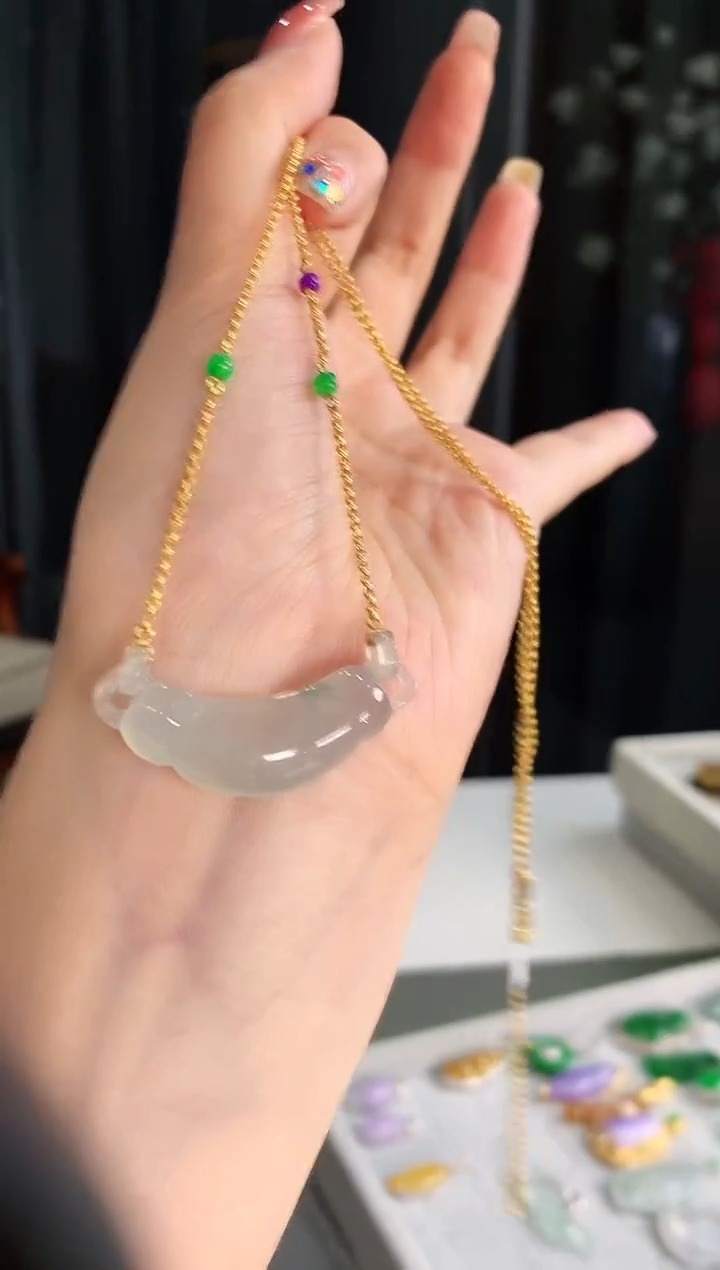 【闪购商品】翡翠颈饰18K金镶嵌吊坠