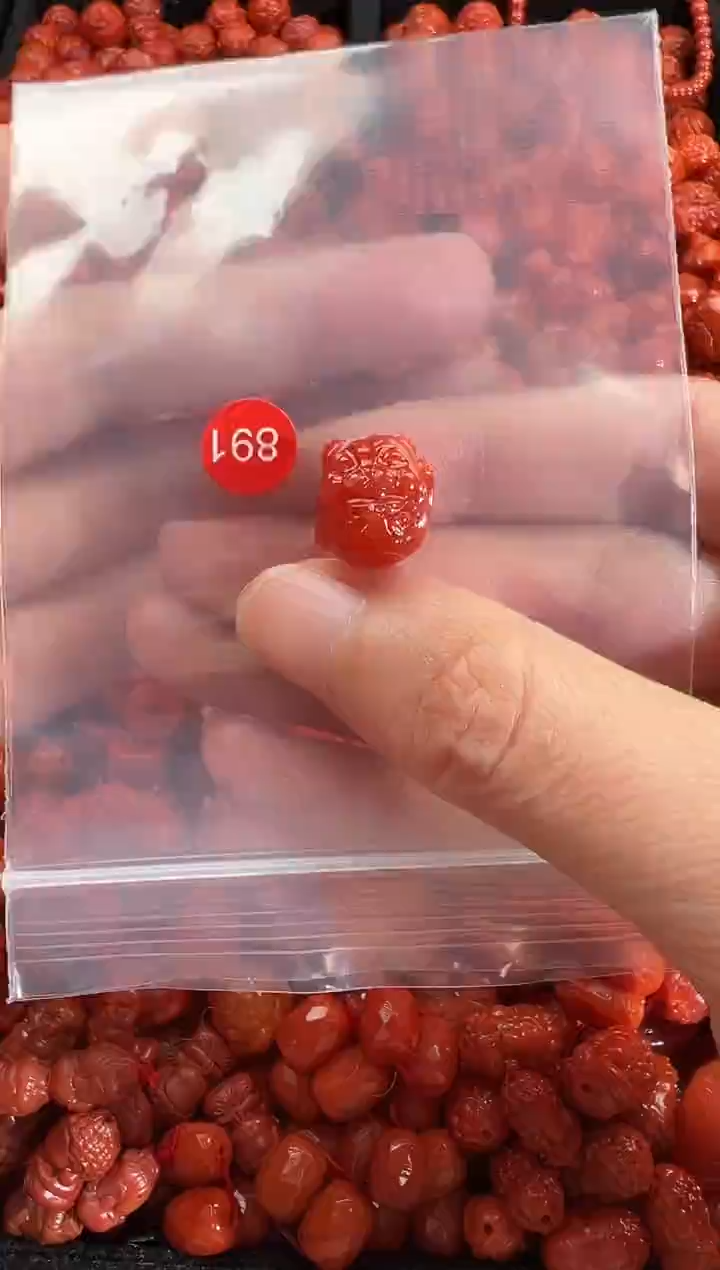 颈饰未镶嵌南红玛瑙1