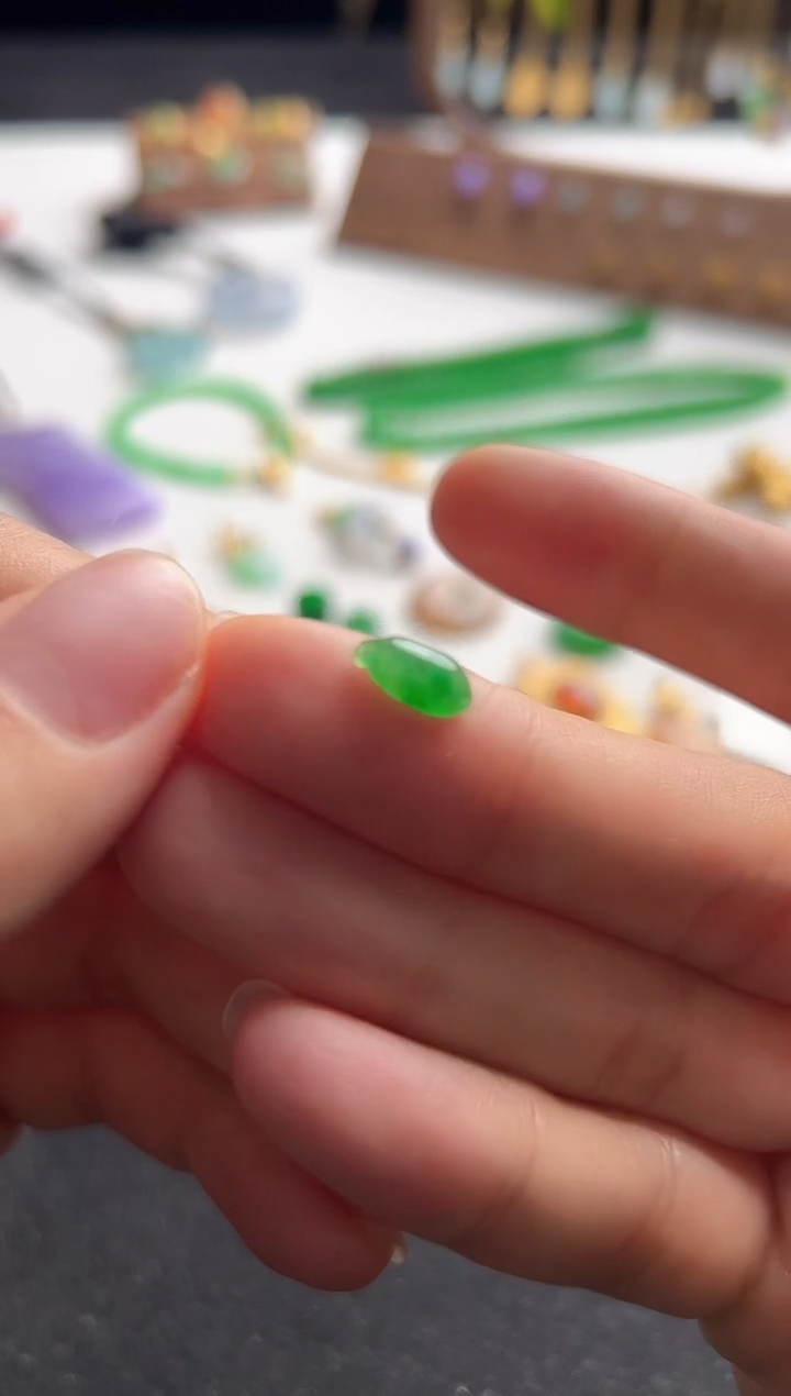 【闪购商品】定制翡翠未镶嵌绿瓜480+48-lh